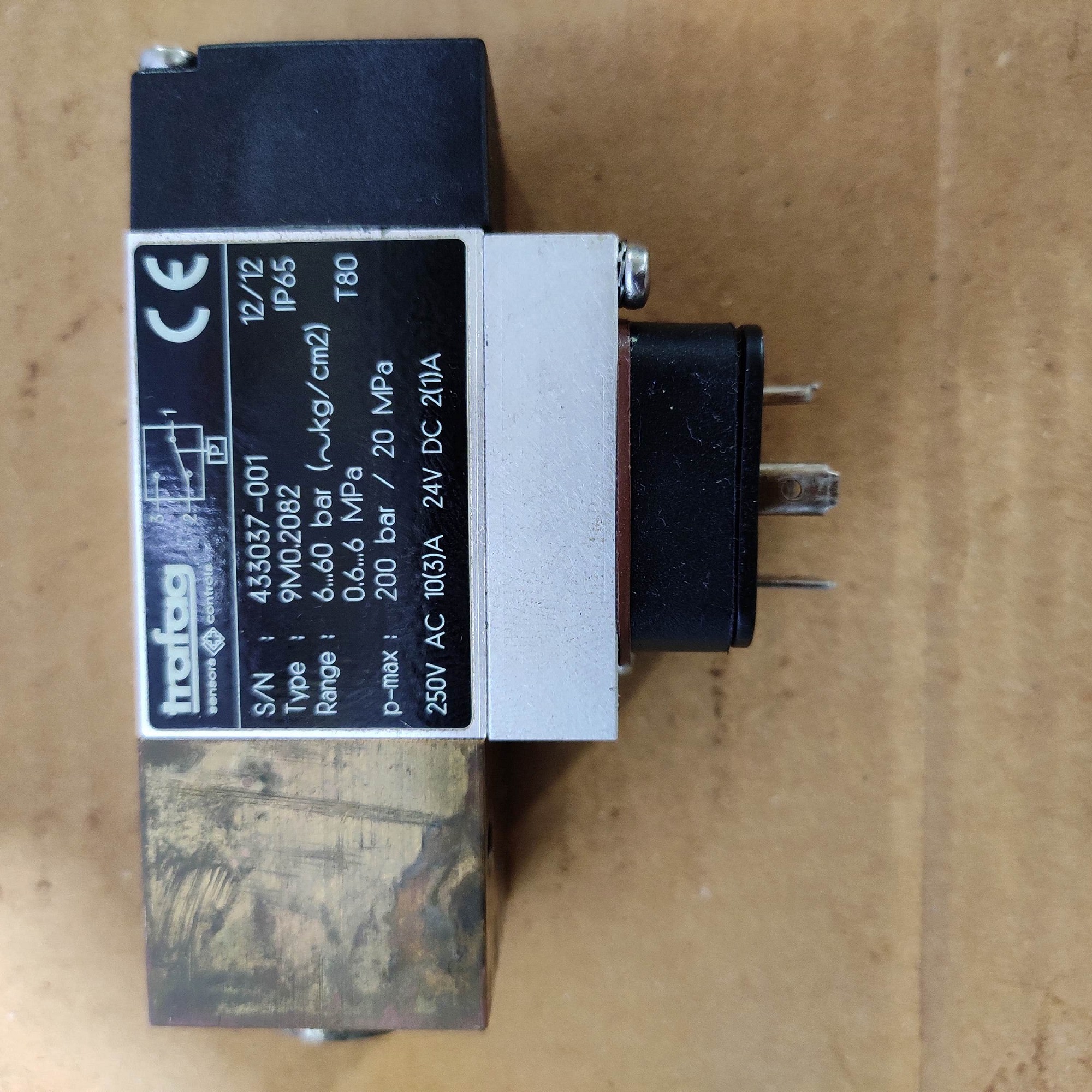 9M0.2082 Pressure Switch