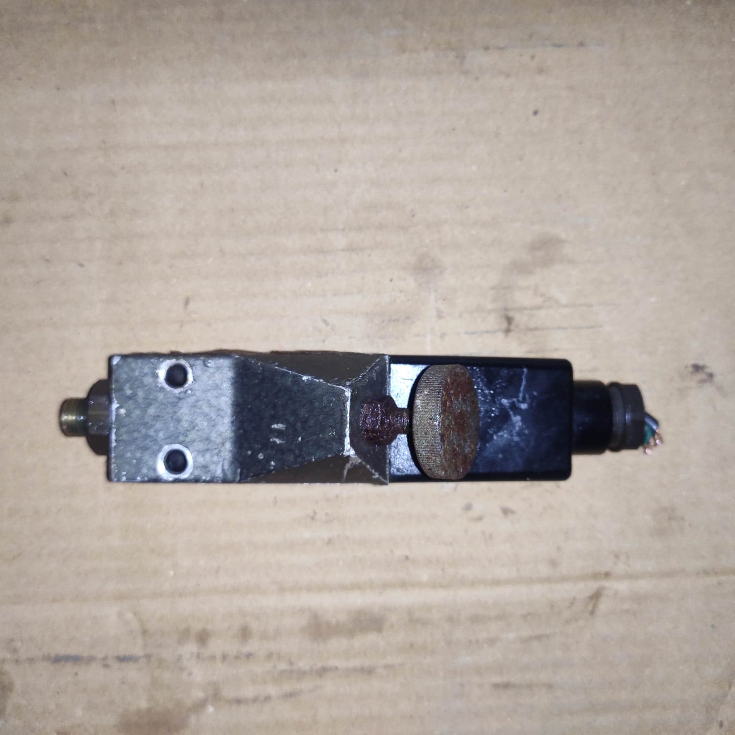 Adjustable Pneumatic Pressure Switch