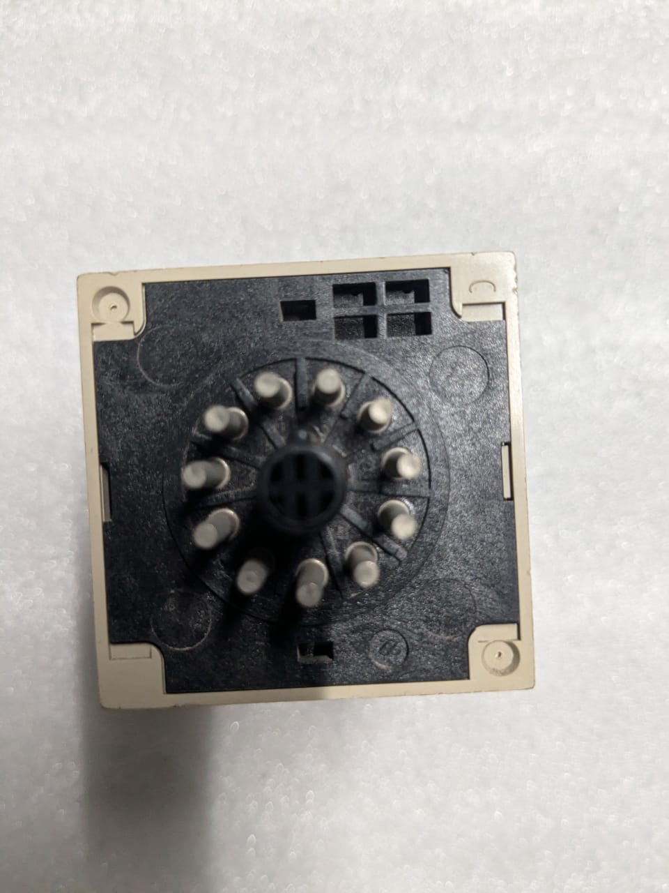 Omron H3CR-A Timer 24vdc