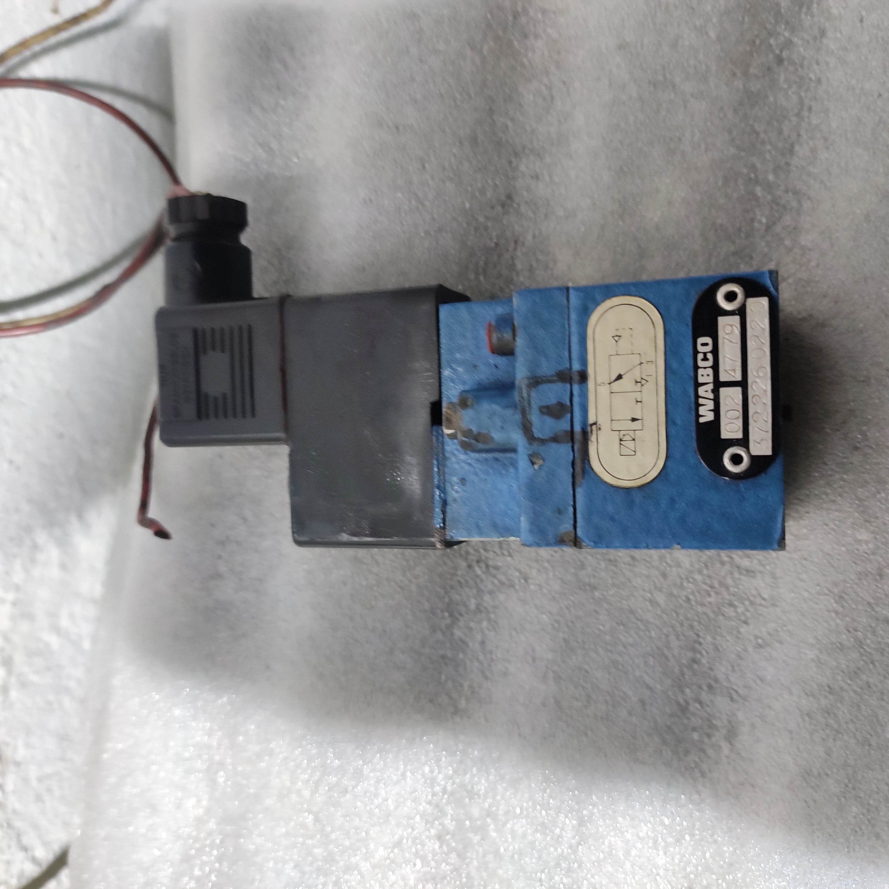 WABCO 002 4779 solenoid valve